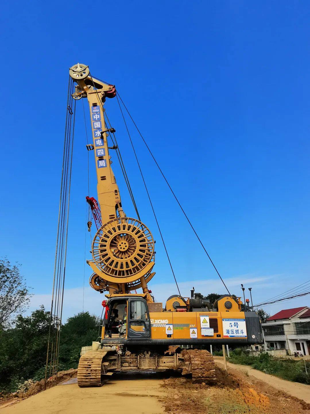 徐工抓斗搶抓水利建設"黃金期"_行業資訊_第一工程機械網